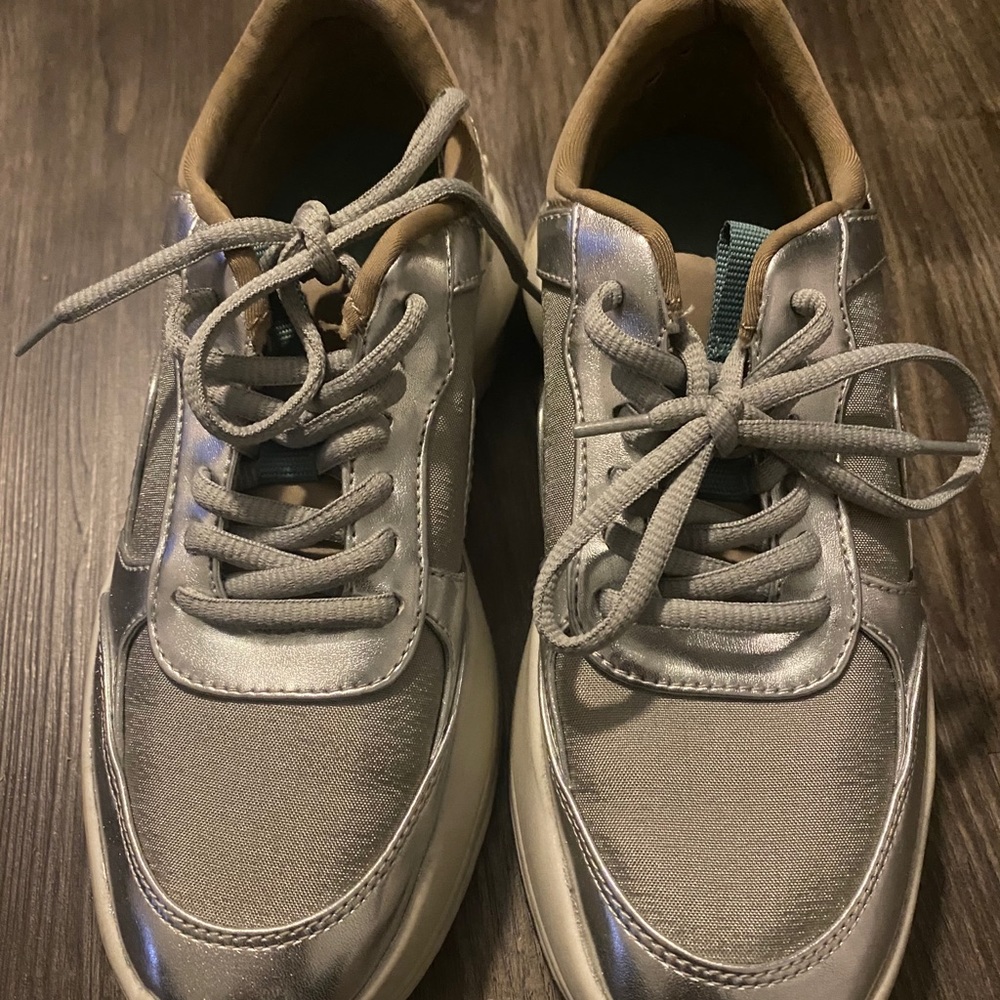 Zara Snickers size 36